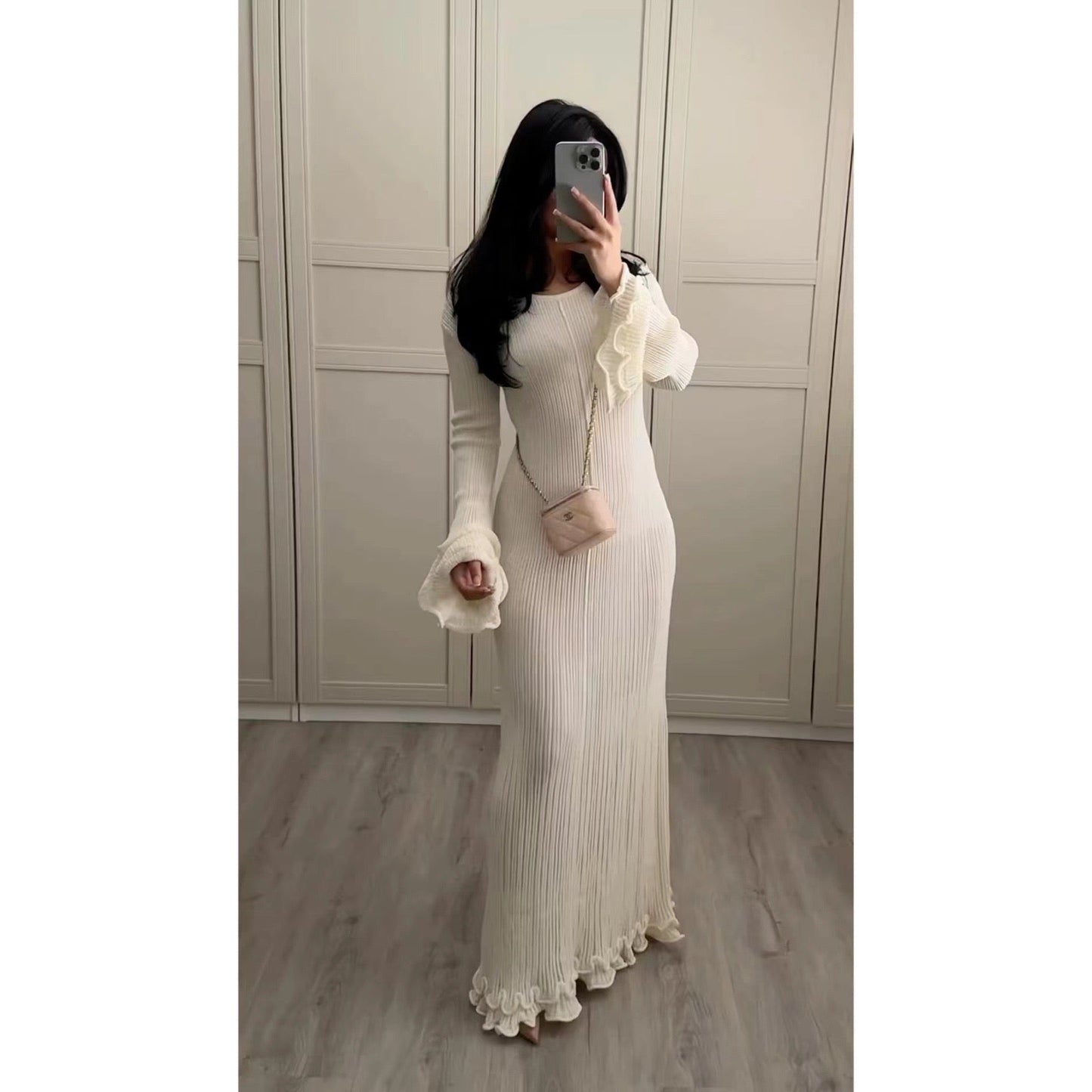 "White Elegance" Langarm Maxikleid